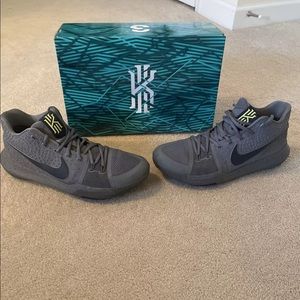 Mens size 12 Kyrie 3 “Cool Gray” (used)
